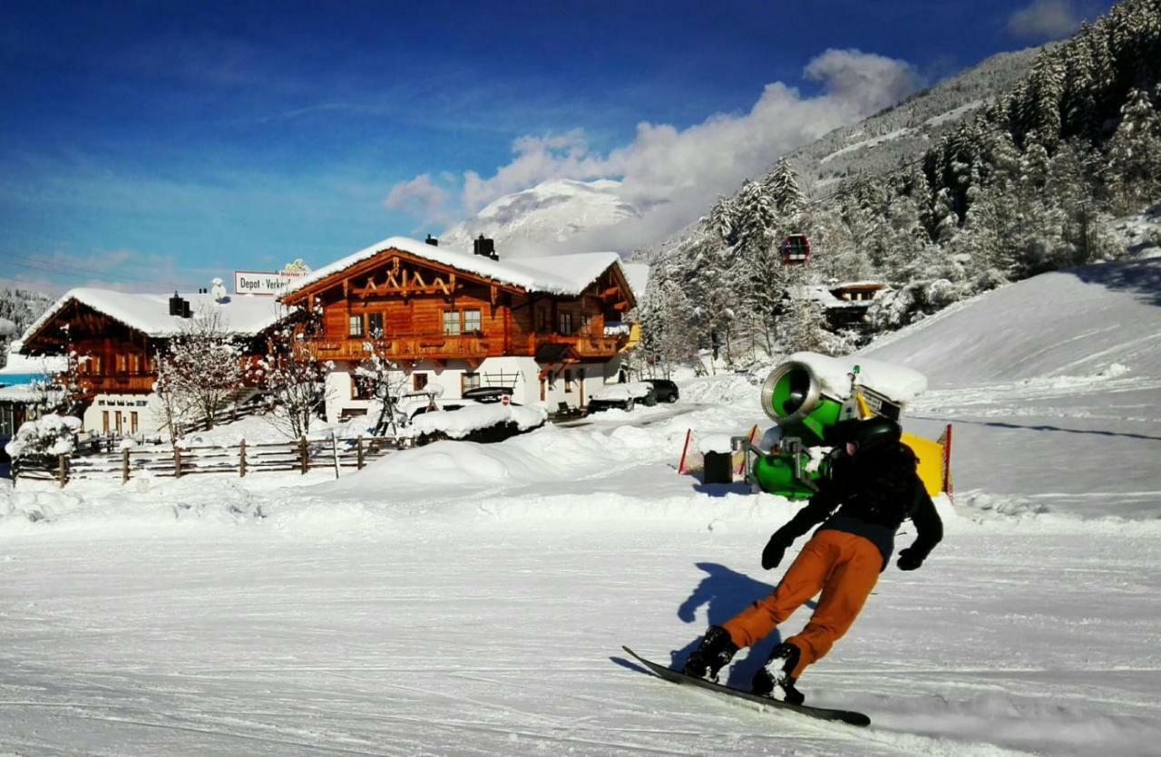 Feriendorf Joggler - Chalets Nahe Der Gondel Zell am Ziller Exterior photo